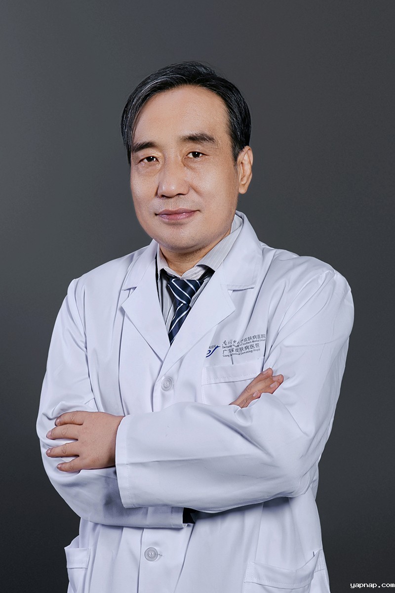 吴铁强 主任医师 